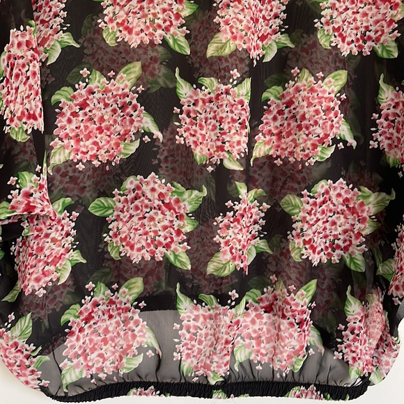 Chiffon Flower Print Crop Top - Picture 11 of 16